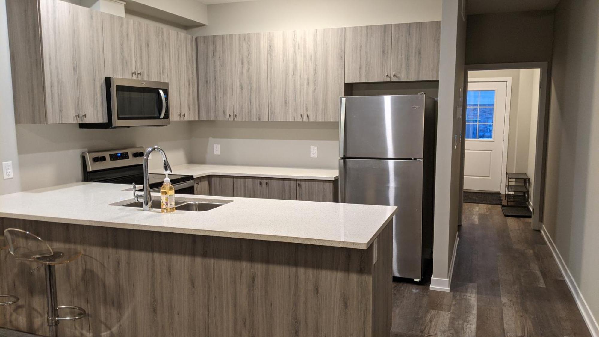 Boardwalk Homes - Executive Townhomes Китченер Экстерьер фото