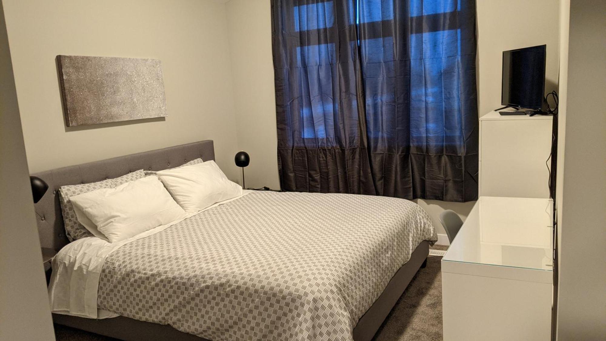 Boardwalk Homes - Executive Townhomes Китченер Экстерьер фото