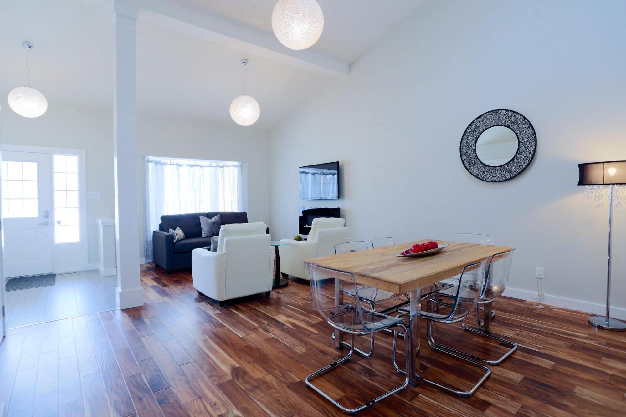 Boardwalk Homes - Executive Townhomes Китченер Экстерьер фото