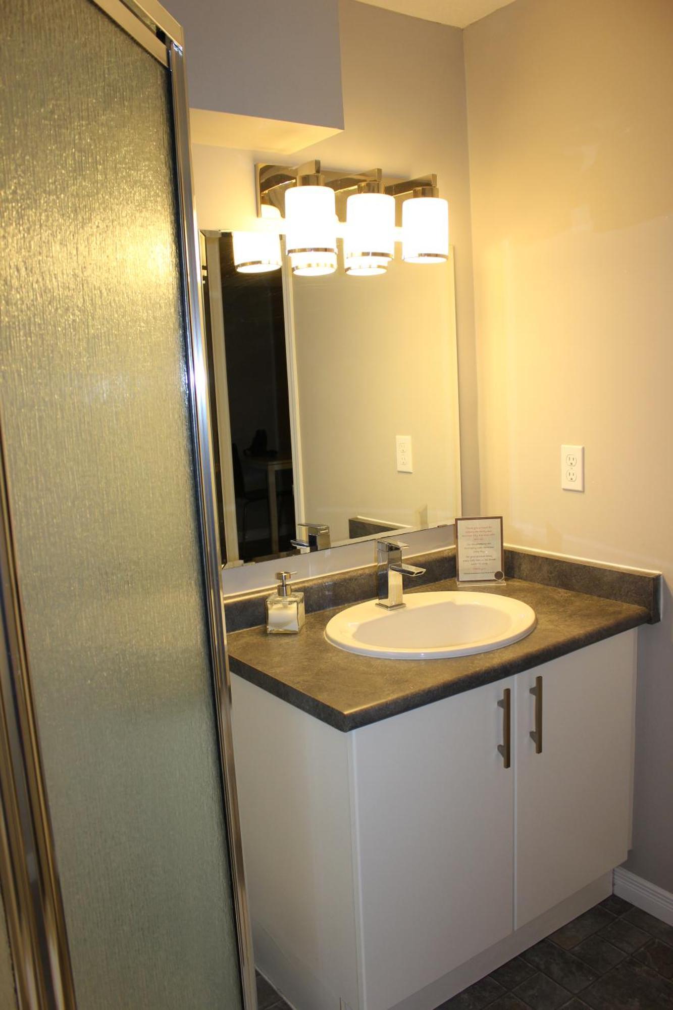 Boardwalk Homes - Executive Townhomes Китченер Экстерьер фото